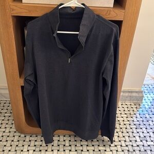 Navy Vuori Men's sand Quarter-Zip Sweatshirt. XL